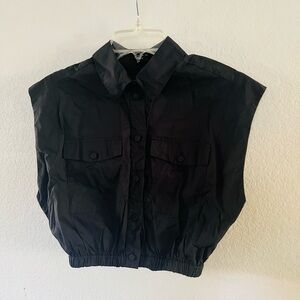 Forever 21 Black Sleeveless Cropped Top